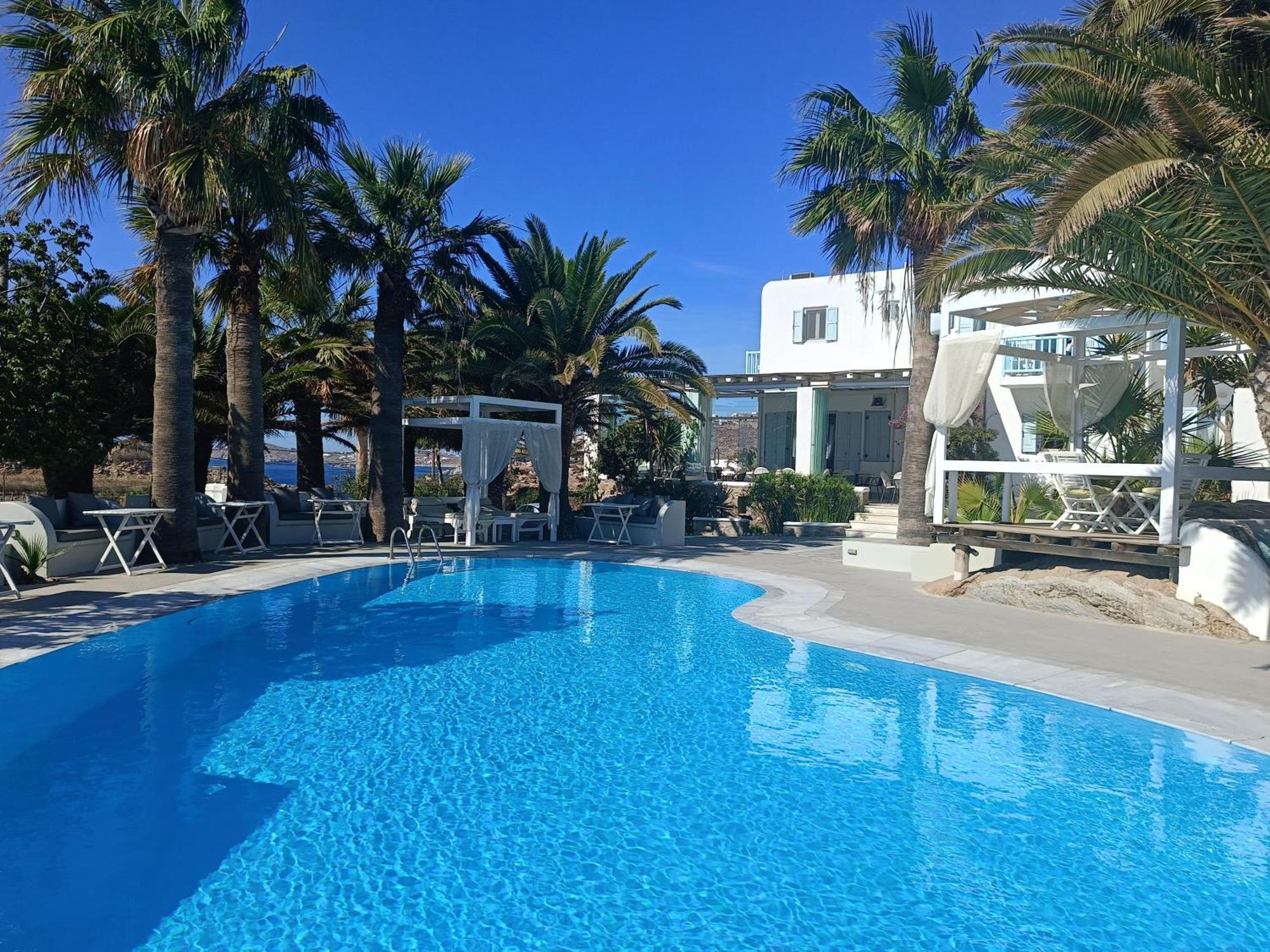 Zephyros Aparthotel Paraga  Exterior photo